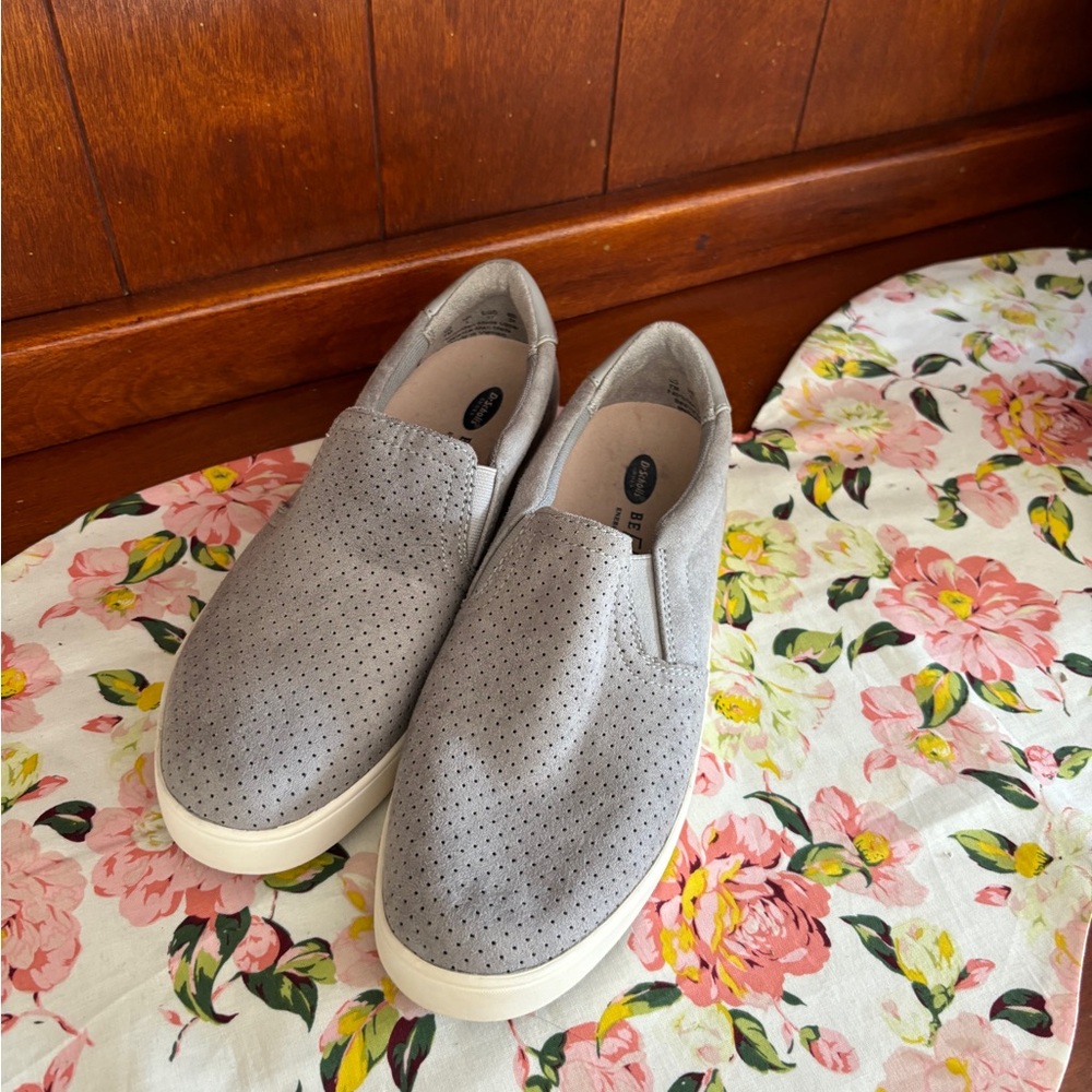 Dr Scholl’s 7M Gray Slip-on Shoes Never Worn!